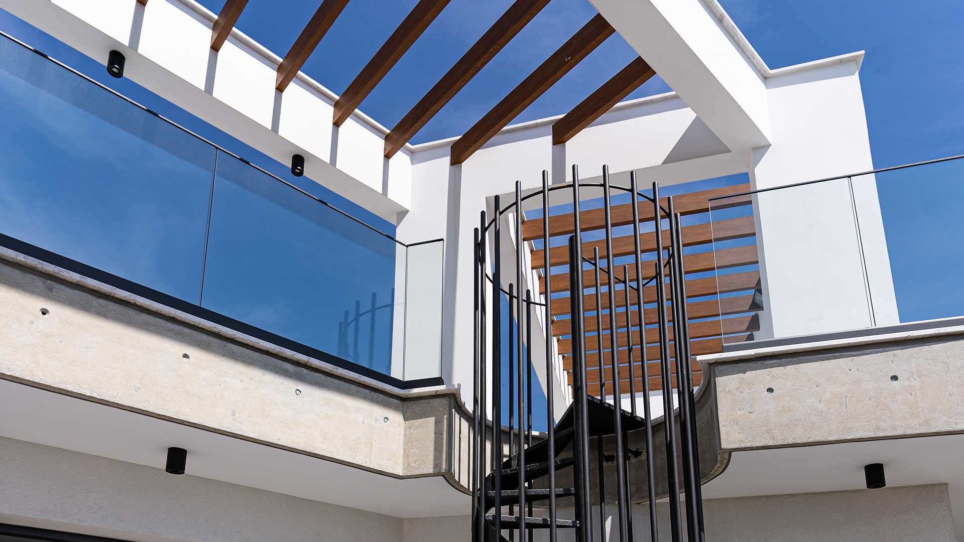 3 bedrooms Penthouse in Kato Polemidia, Limassol, Cyprus No. 28660