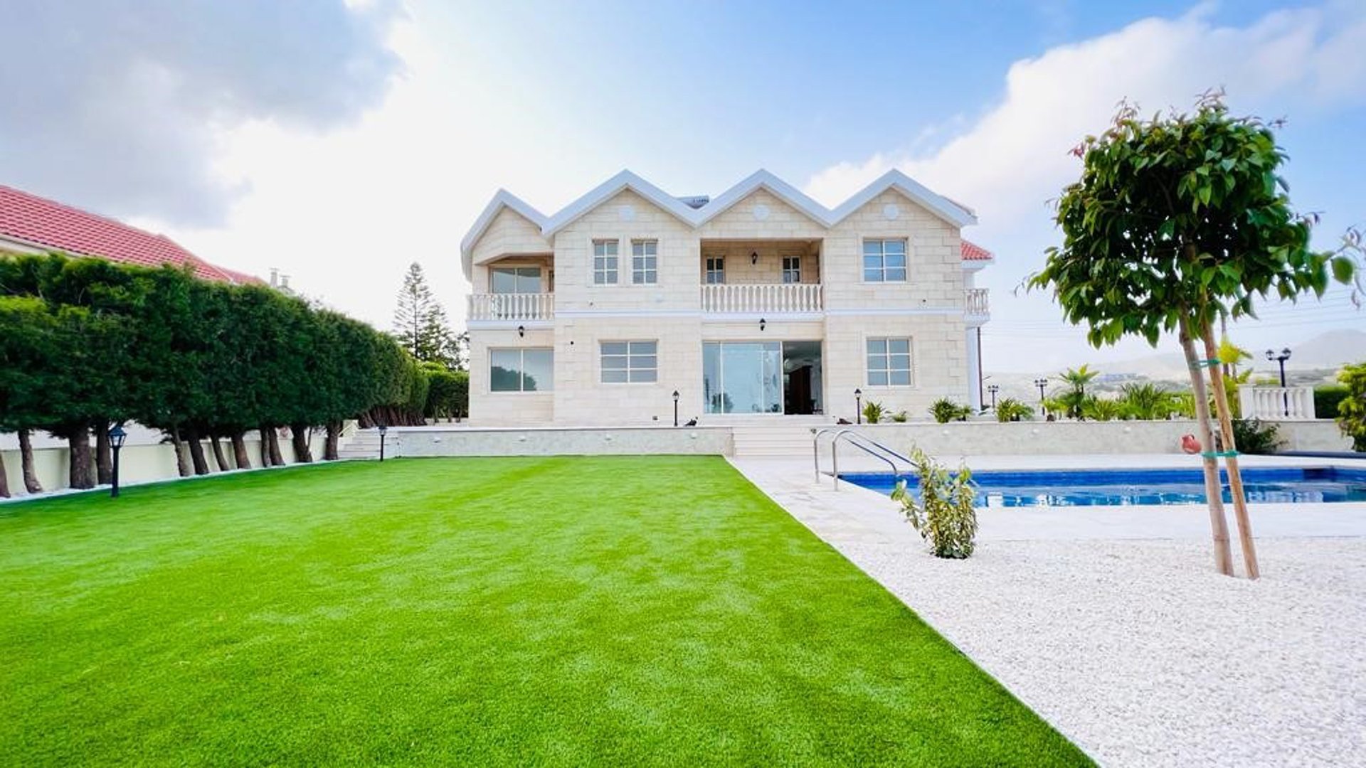 5 bedrooms Villa in Limassol, Cyprus No. 28857