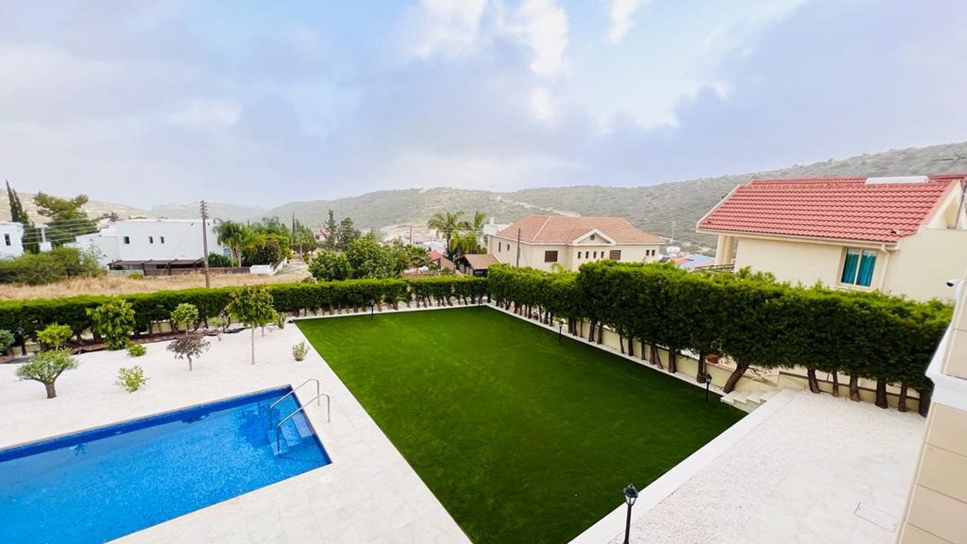 5 bedrooms Villa in Limassol, Cyprus No. 28857
