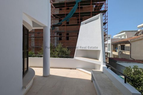 3 bedrooms Apartment in Larnaka, Cyprus No. 37506 27