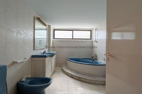 3 bedrooms Apartment in Larnaka, Cyprus No. 37506 13