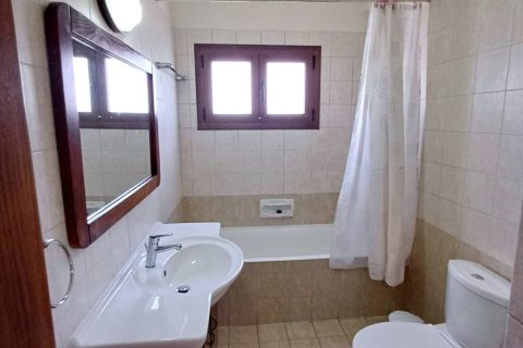 3 bedrooms Apartment in Larnaka,  No. 50940 14