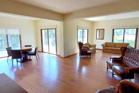 3 bedrooms Apartment in Larnaka,  No. 50940