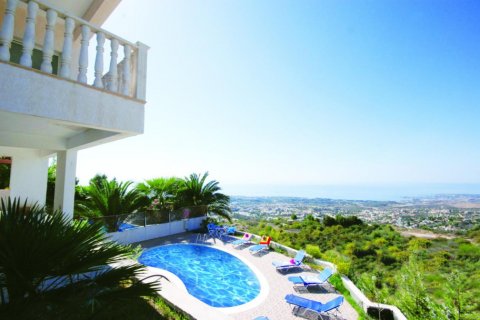 3 bedrooms Villa in Paphos, No. 38224