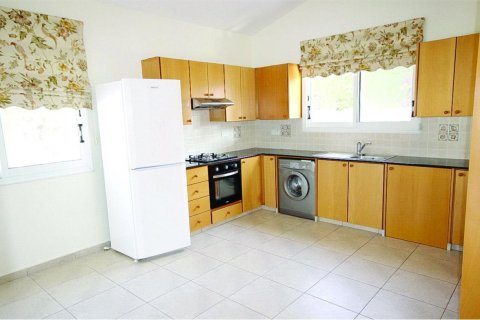 2 dormitorios Villa en Paphos,  No. 38225 4