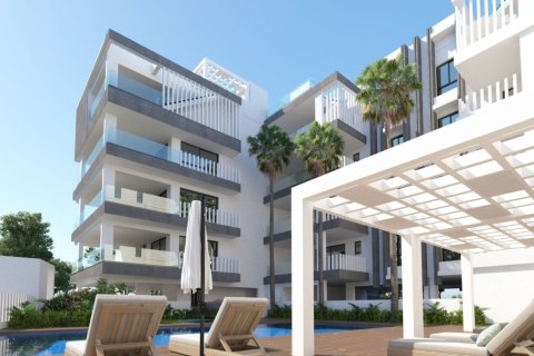 2 bedrooms Apartment in Larnaca, Larnaka, No. 44347 5