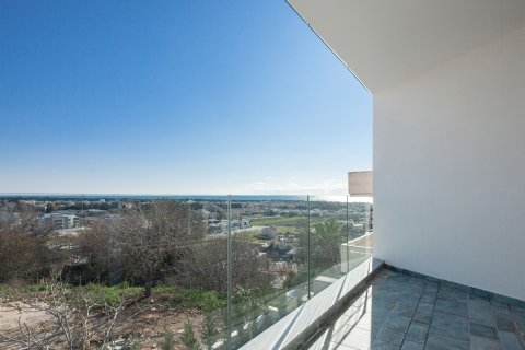 4 bedrooms Villa in Paphos,  No. 44342 11