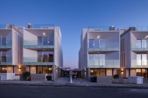 4 bedrooms Villa in Paphos,  No. 44342 14