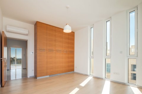 4 bedrooms Villa in Paphos,  No. 44342 8