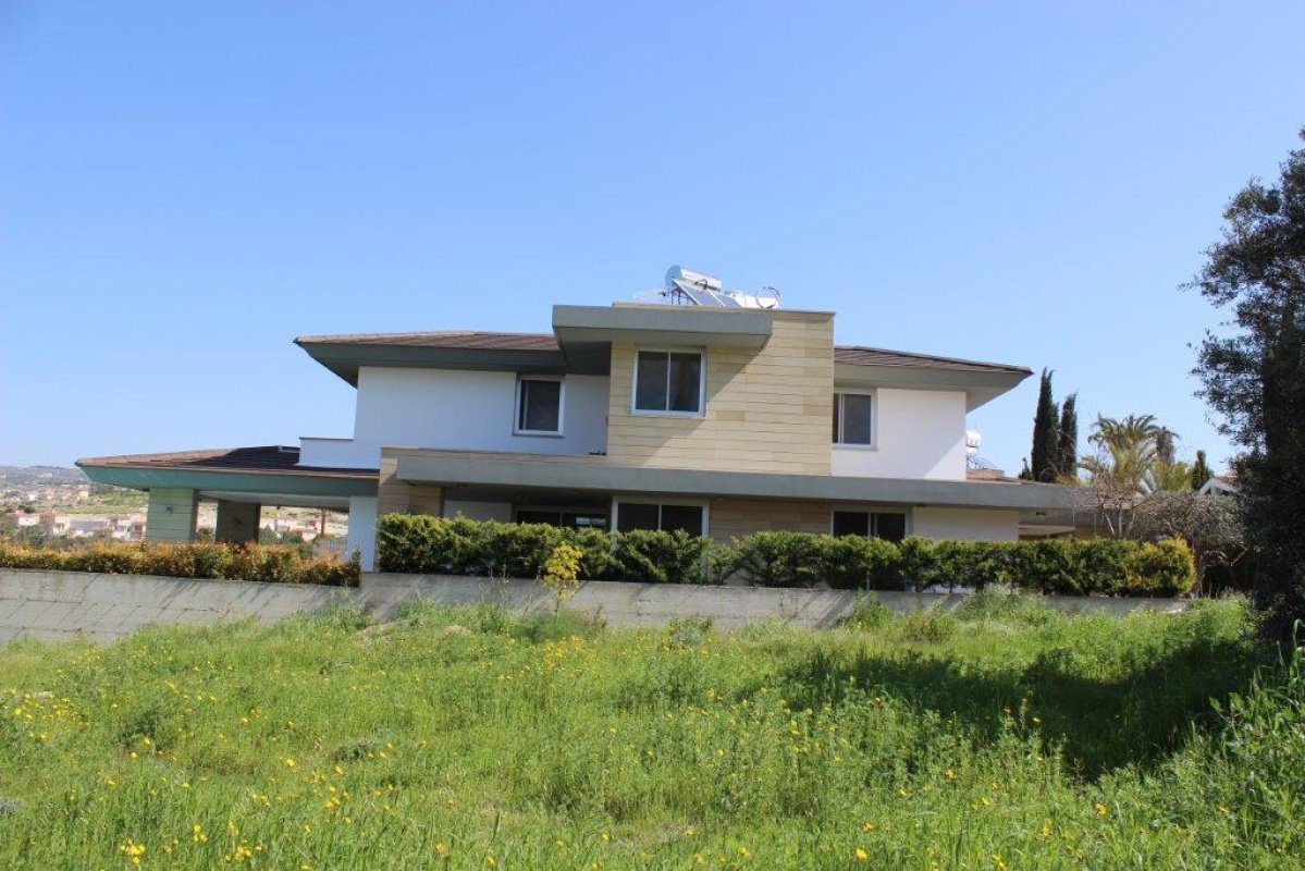 4 bedrooms Villa in Paphos, Cyprus No. 38189