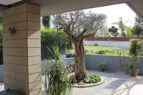 Вилла с 4 спальнями в Пафос,  № 38189 2