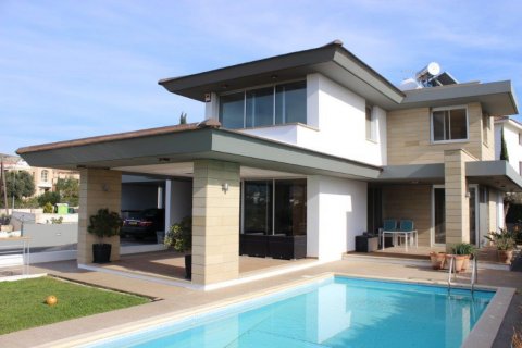 4 bedrooms Villa in Paphos,  No. 38189
