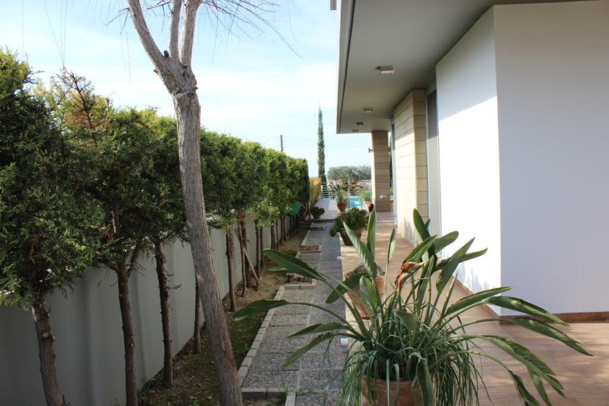 4 bedrooms Villa in Paphos, Cyprus No. 38189