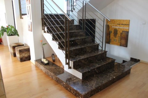 Вилла с 4 спальнями в Пафос,  № 38189 7