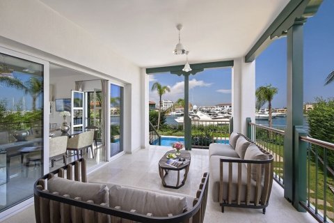 Вилла с 4 комнатами в Лимассол, Лимасол,  № 38187 2