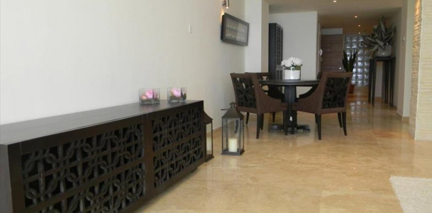 Studio Apartment in Limassol,  No. 38188