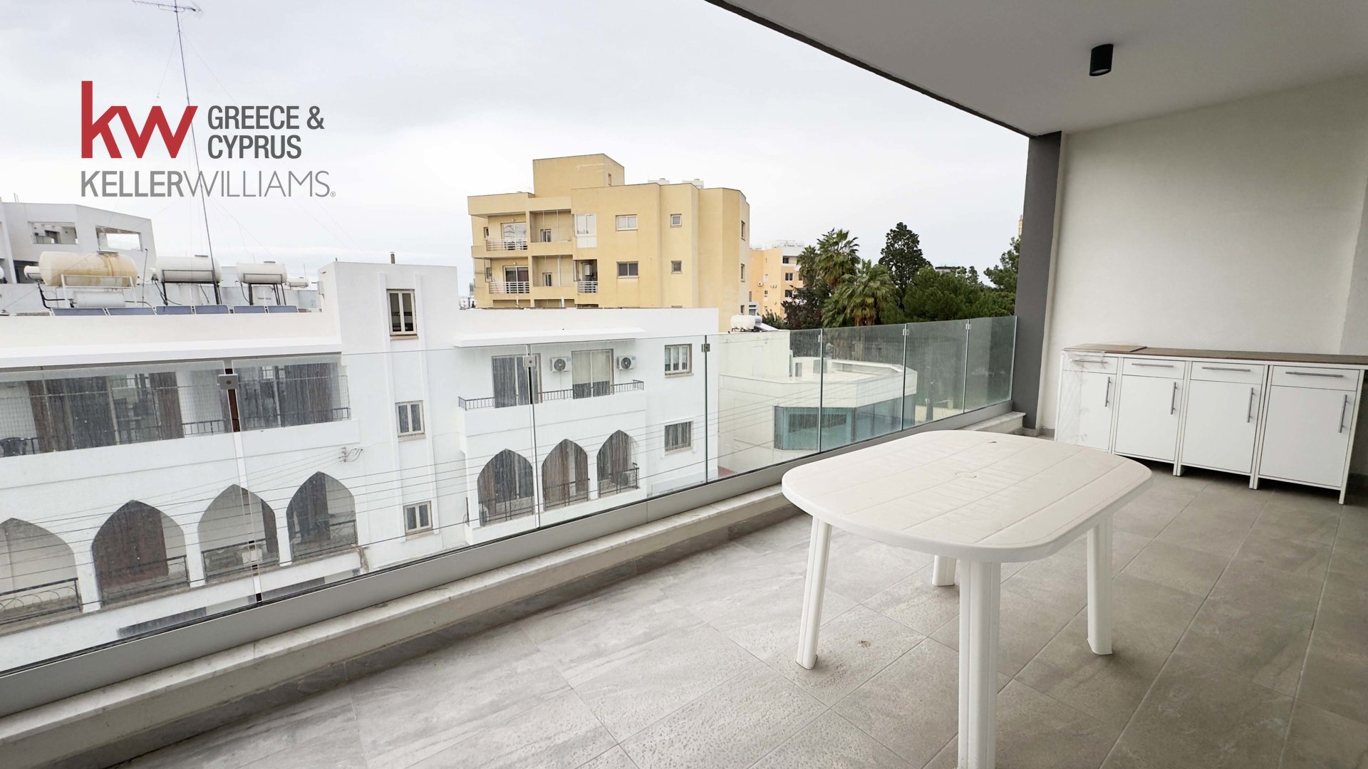 2 bedrooms Apartment in Larnaca, Larnaka, Cyprus No. 39515