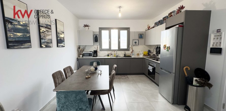 2 bedrooms Apartment in Larnaca, Larnaka,  No. 39515