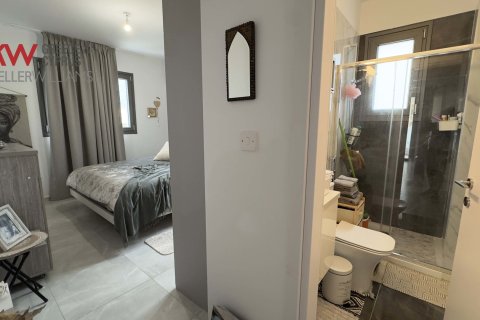 2 bedrooms Apartment in Larnaca, Larnaka,  No. 39515 8