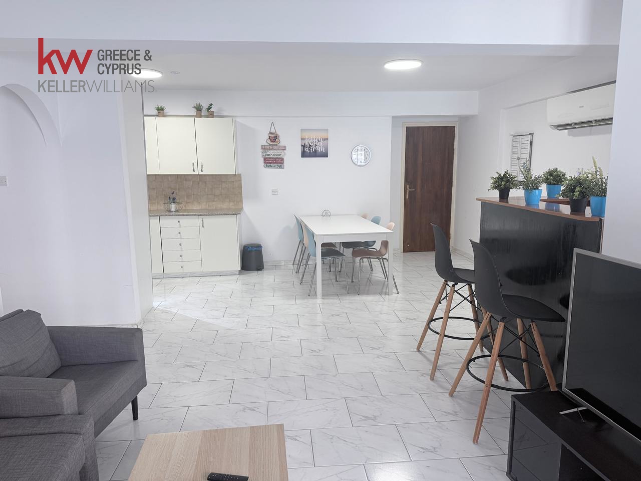 2 bedrooms Apartment in Larnaca, Larnaka, Cyprus No. 39512