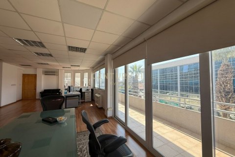 270m2 Oficina en Agios Athanasios, Limassol,  No. 55496 3