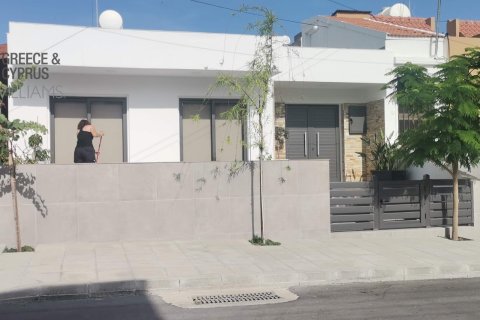 Бунгало с 3 спальнями в Ларнака,  № 50930 3