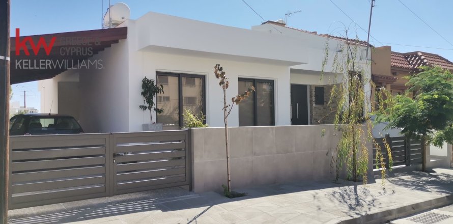 Бунгало с 3 спальнями в Ларнака,  № 50930