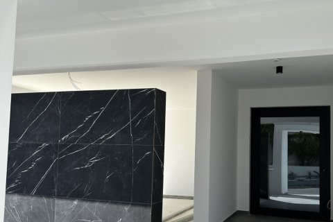 2 bedrooms Apartment in Limassol,  No. 43803 16