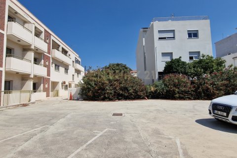 1550m2 Edificio en Agios Athanasios, Limassol, No. 33716 4