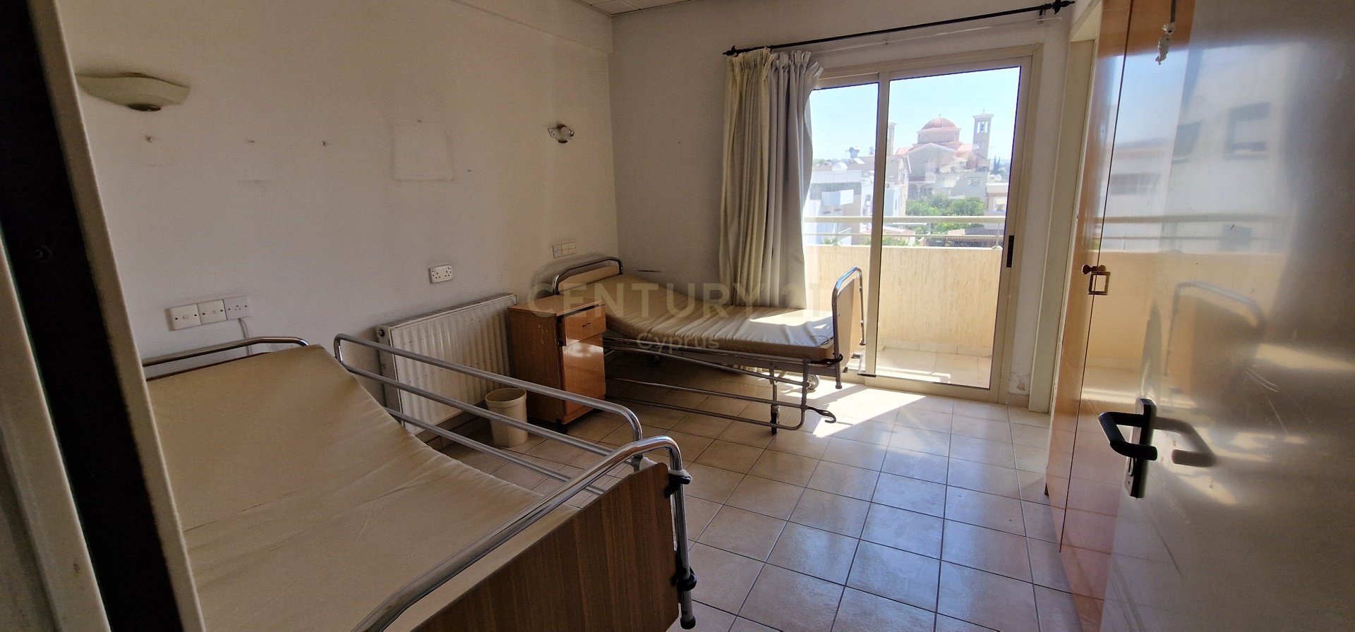 1550m2 Edificio en Agios Athanasios, Limassol, Chipre No. 33716