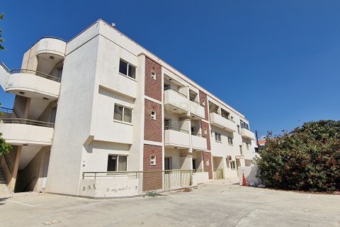 1550m2 Edificio en Agios Athanasios, Limassol, No. 33716 2