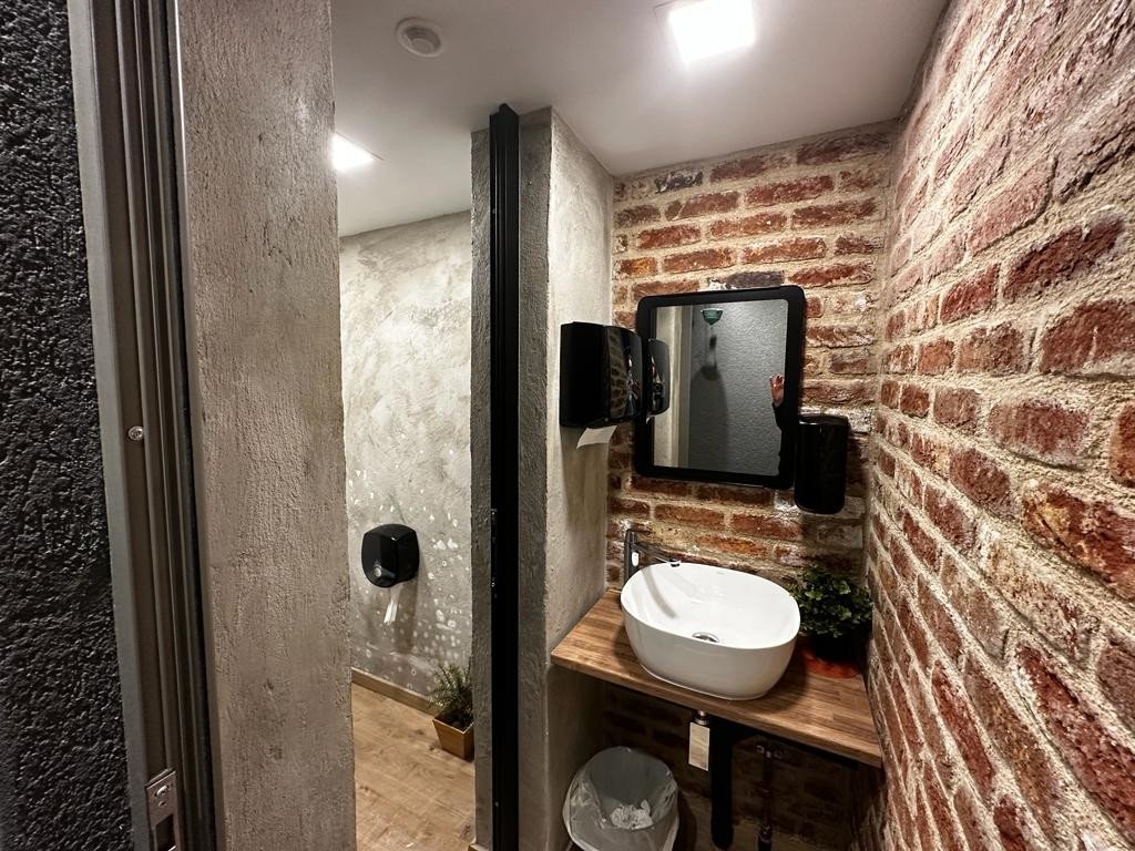 352m2 Bureau à Limassol, Chypre No. 53905