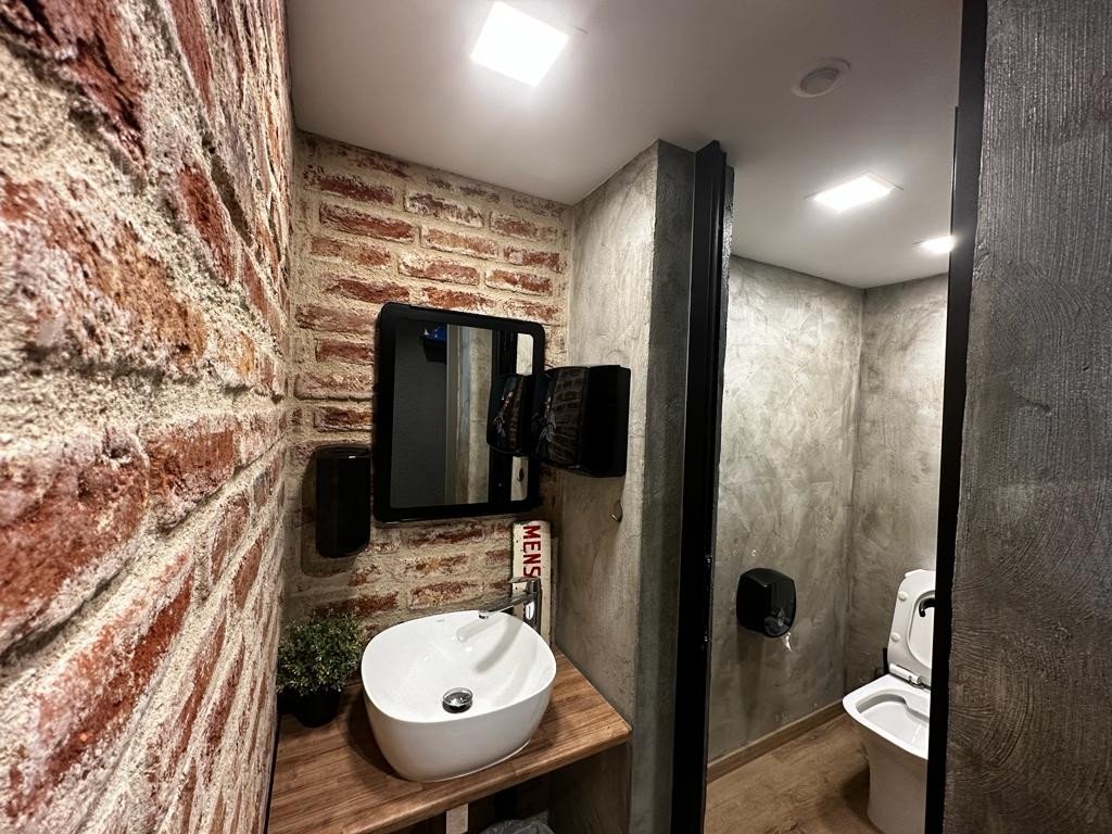 352m2 Bureau à Limassol, Chypre No. 53905