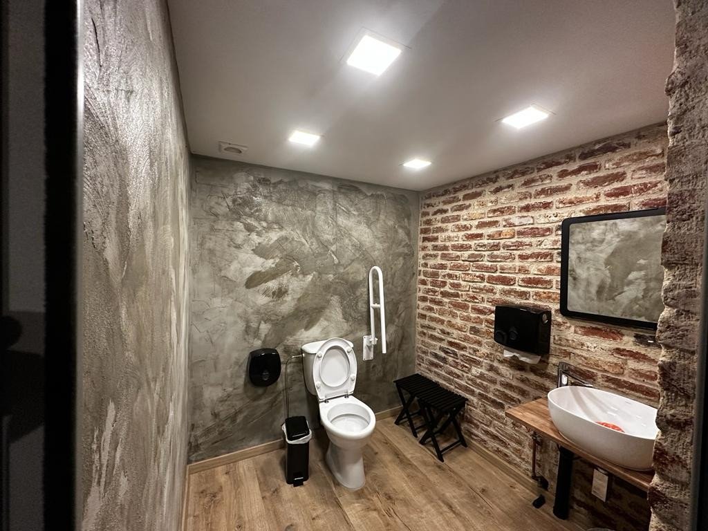 352m2 Bureau à Limassol, Chypre No. 53905