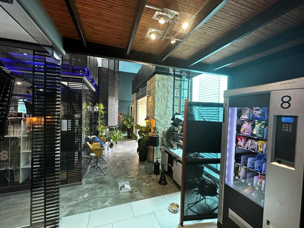 352m2 Bureau à Limassol, Chypre No. 53905