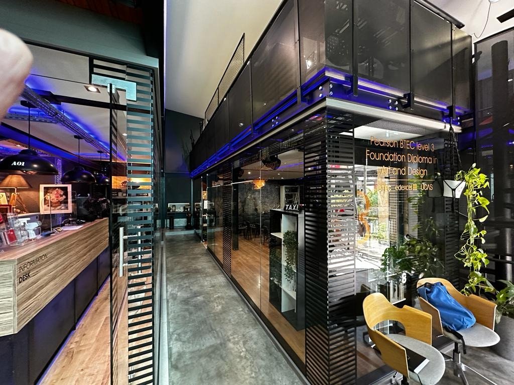 352m2 Bureau à Limassol, Chypre No. 53905