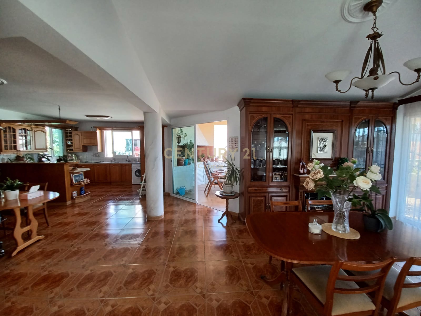 6 bedrooms Villa in Germasogeia, Limassol, Cyprus No. 53901