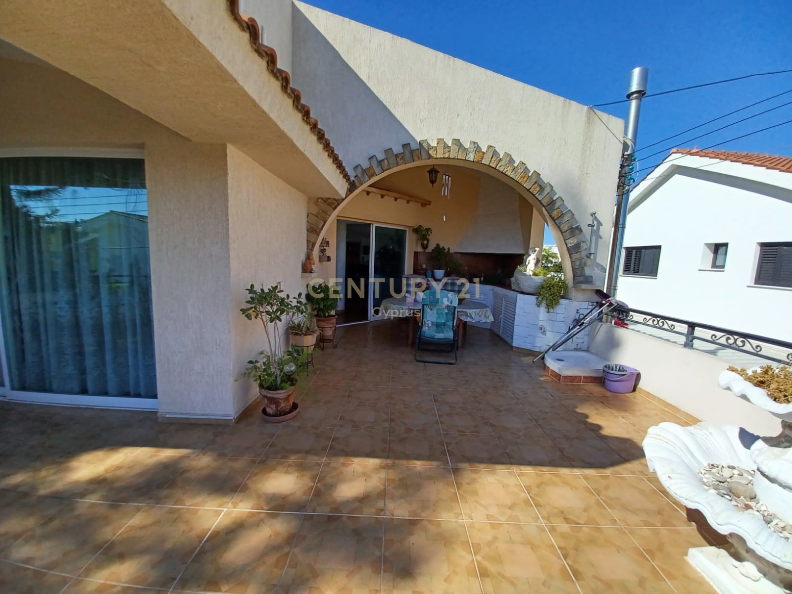6 bedrooms Villa in Germasogeia, Limassol, Cyprus No. 53901