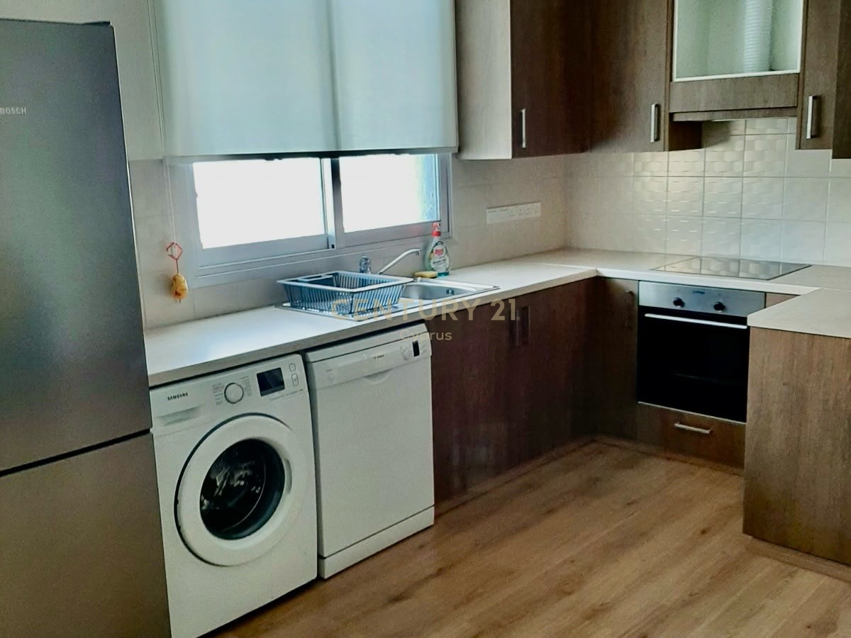 240m2 Bureau à Limassol, Chypre No. 53528