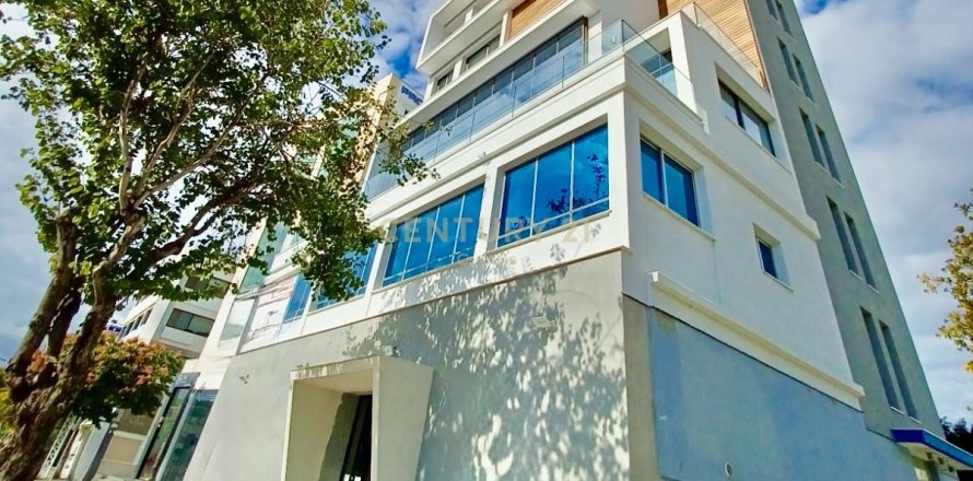 Офис 240м2 в Лимассол, Лимасол,  № 53528