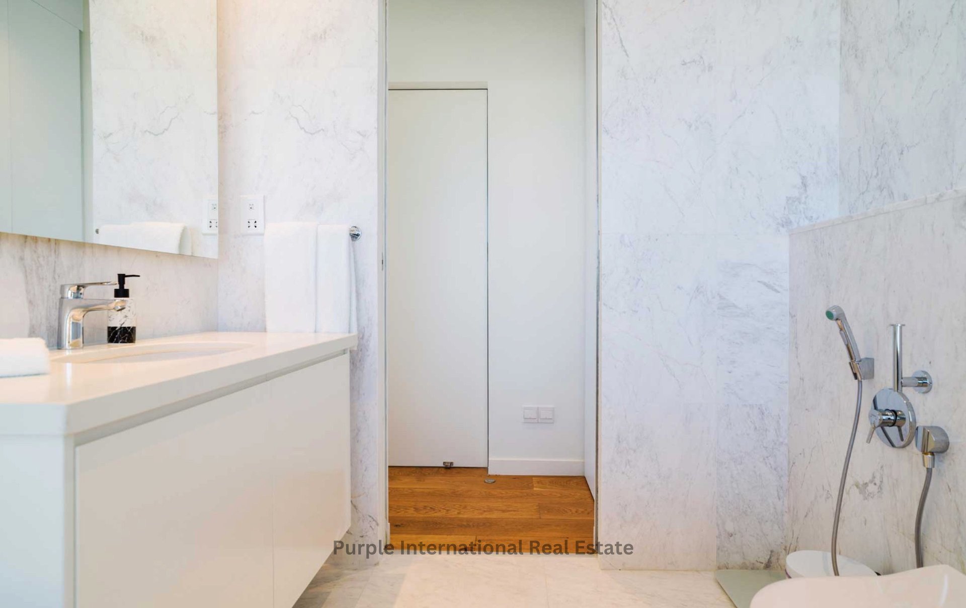 4 bedrooms Apartment in Pyrgos, Limassol, Cyprus No. 36617