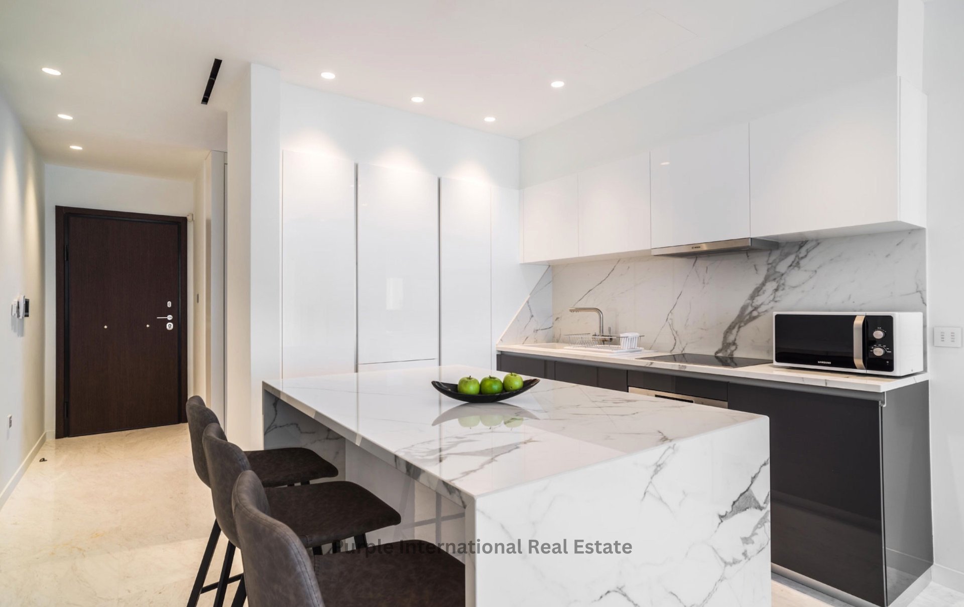 4 bedrooms Apartment in Pyrgos, Limassol, Cyprus No. 36617