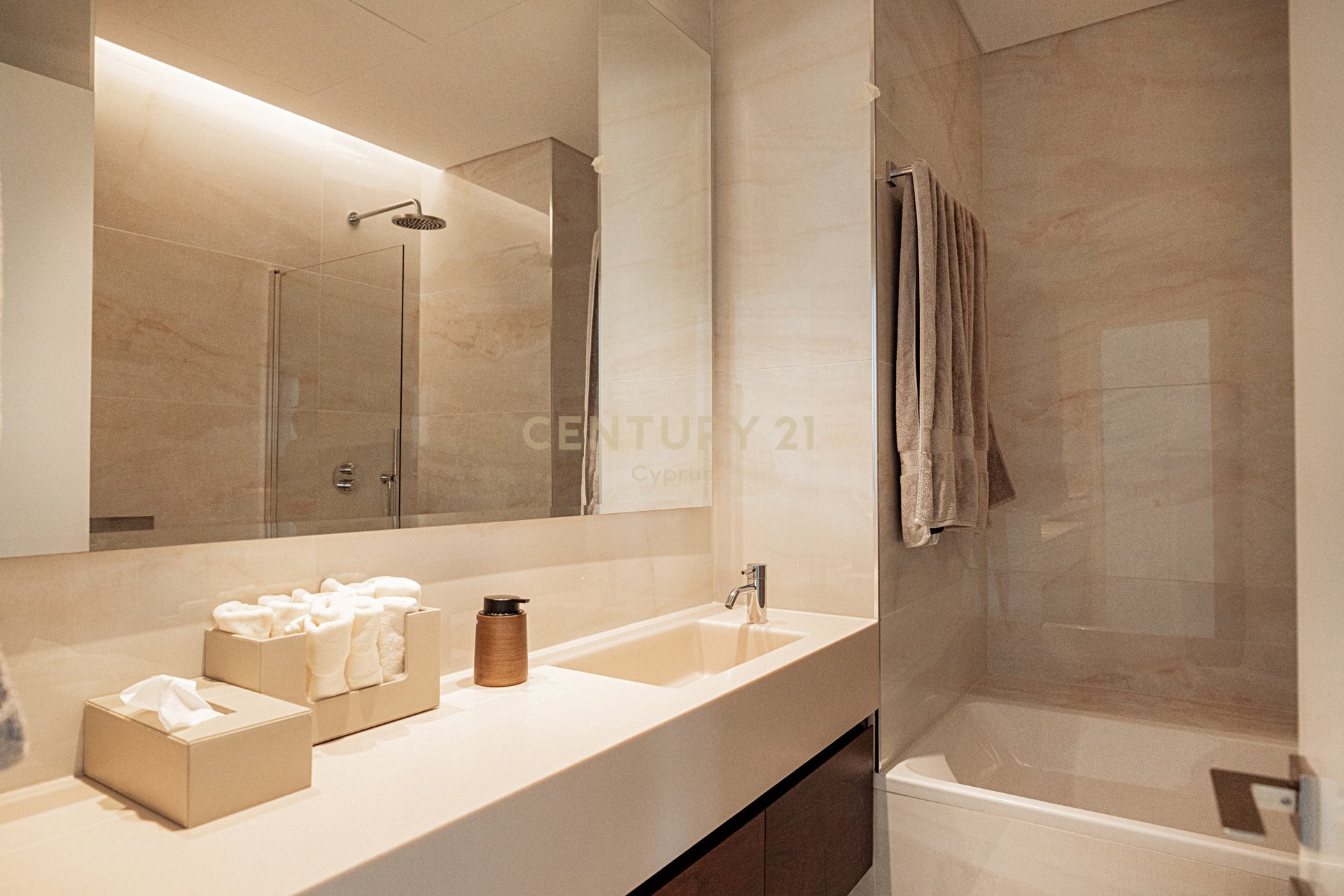 2 bedrooms Apartment in Limassol, Cyprus No. 53793