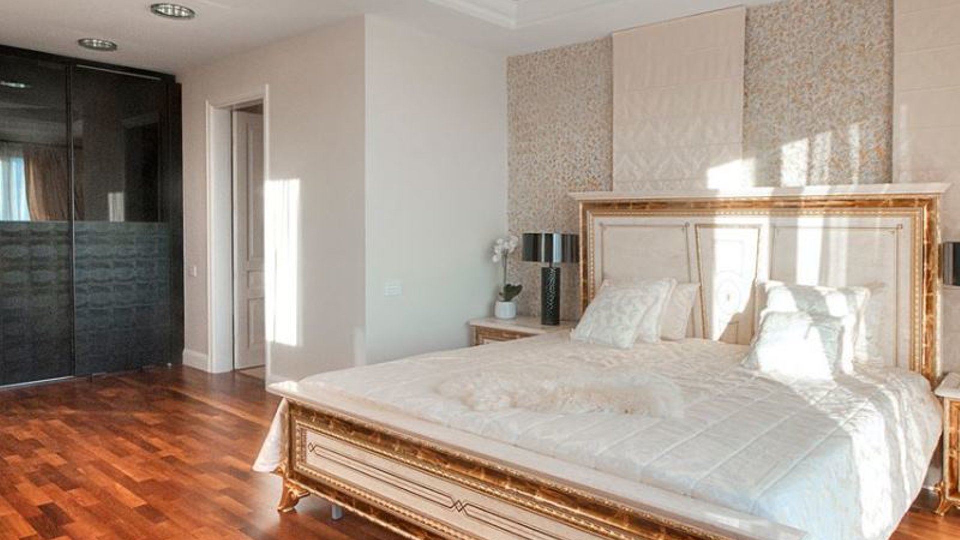 4 bedrooms Villa in Agios Tychonas, Limassol, Cyprus No. 25590