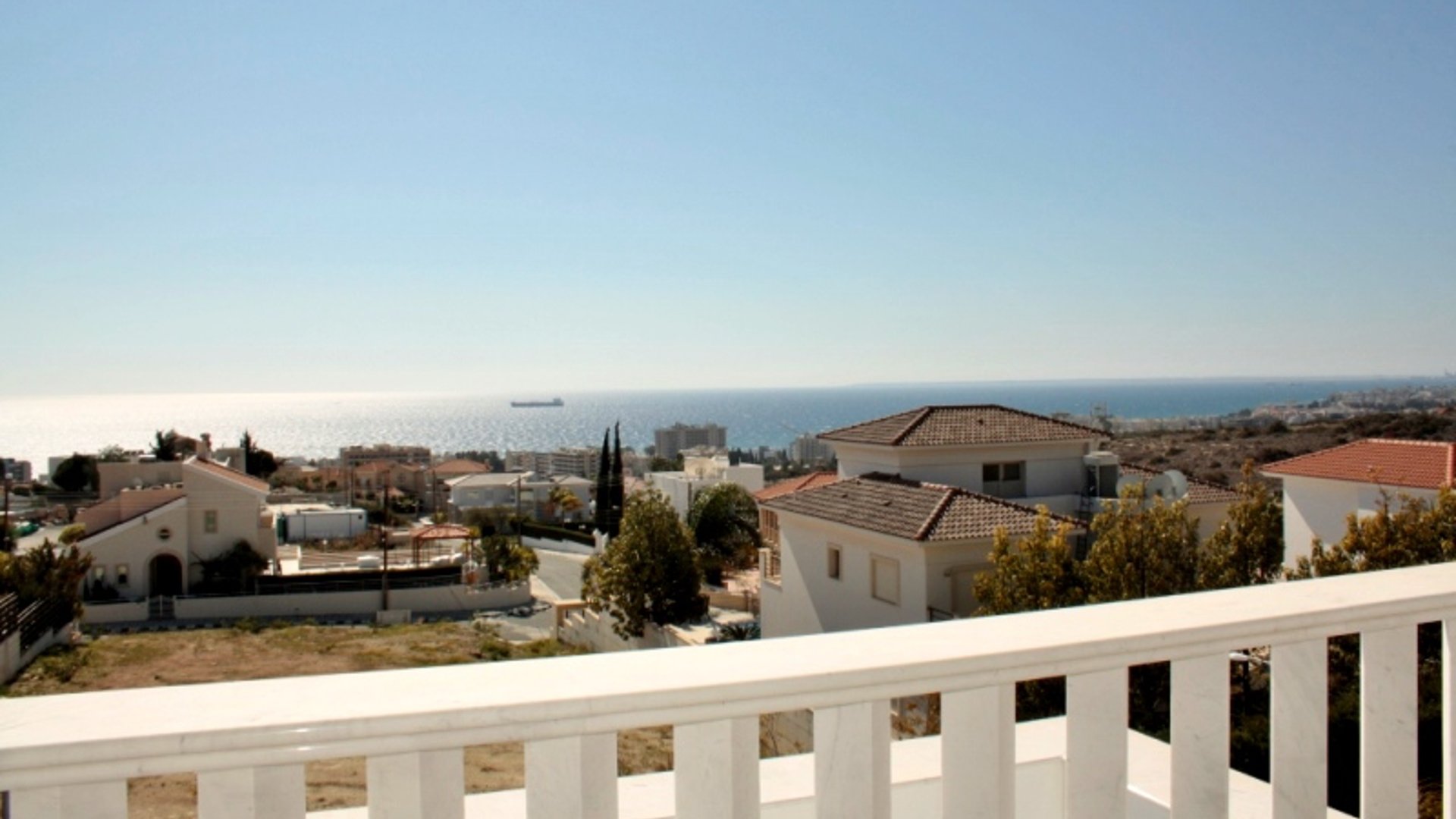 4 bedrooms Villa in Agios Tychonas, Limassol, Cyprus No. 25590