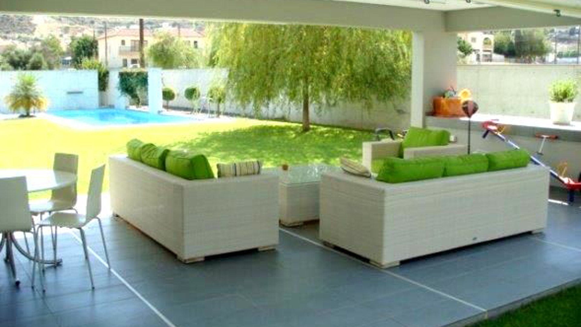 4 bedrooms Villa in Limassol, Cyprus No. 25586