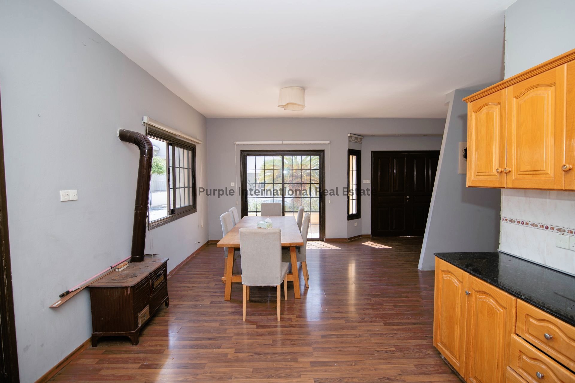 7 bedrooms Villa in Aradippou, Larnaka, Cyprus No. 31570