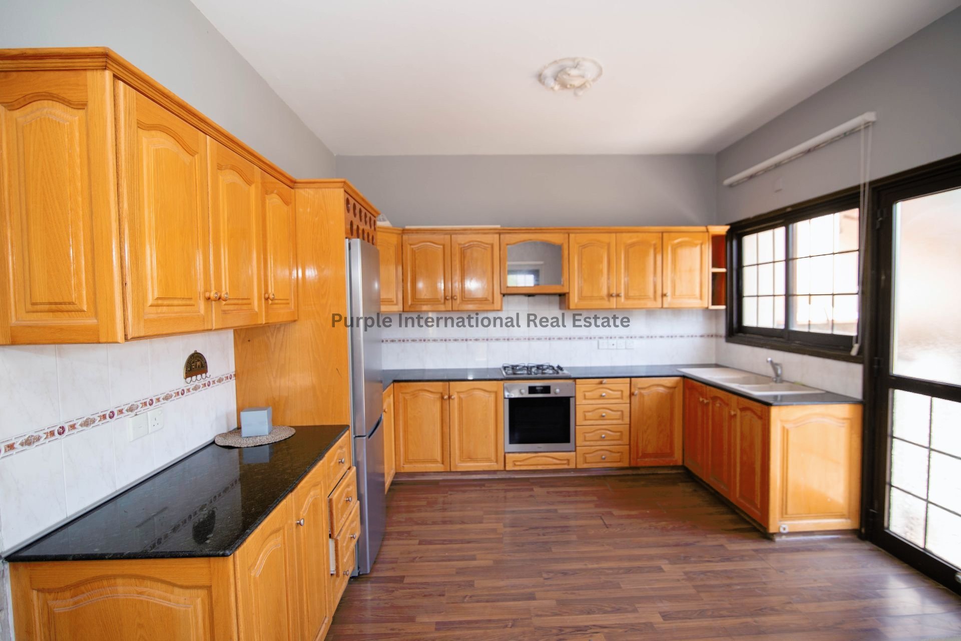 7 bedrooms Villa in Aradippou, Larnaka, Cyprus No. 31570