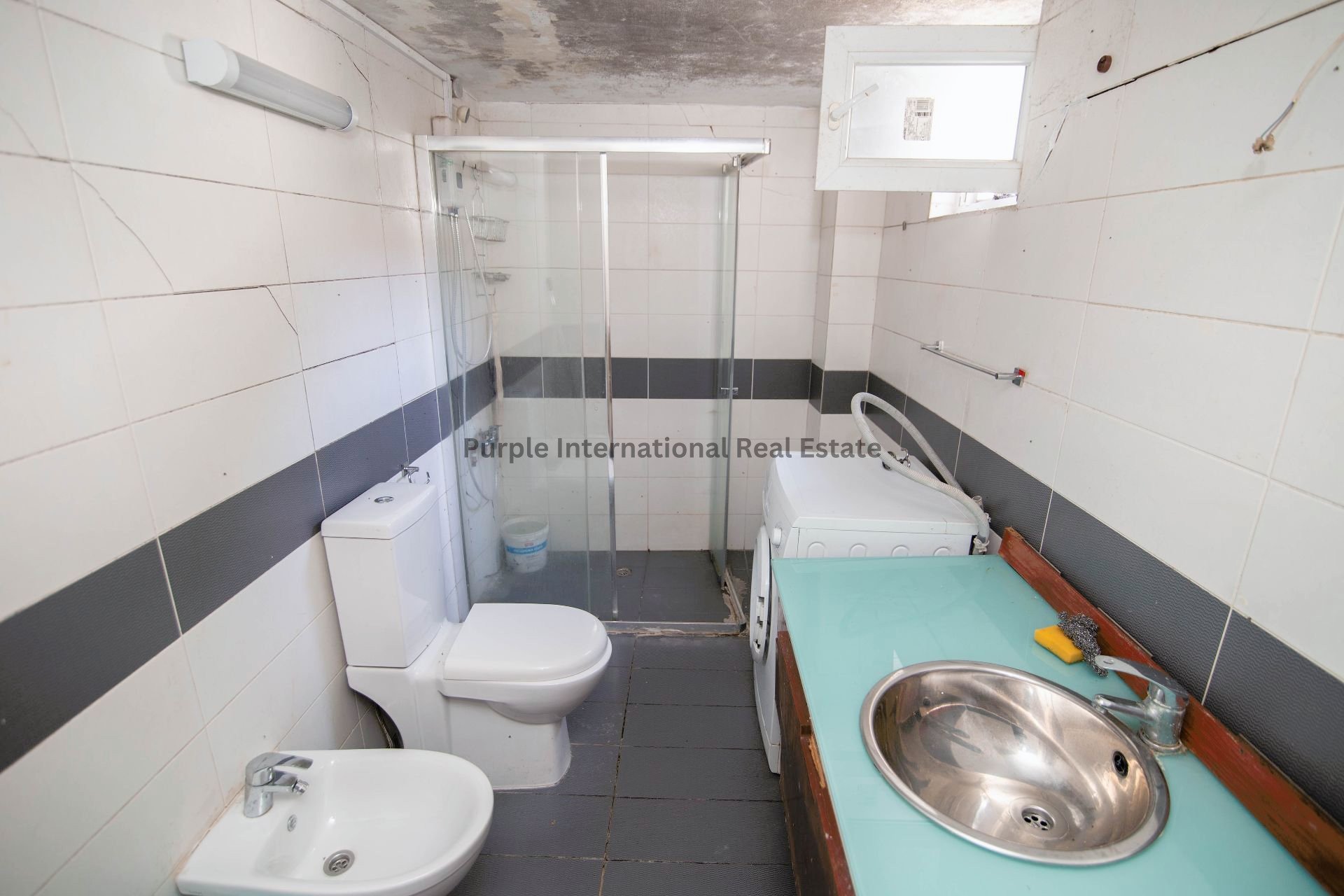 7 bedrooms Villa in Aradippou, Larnaka, Cyprus No. 31570