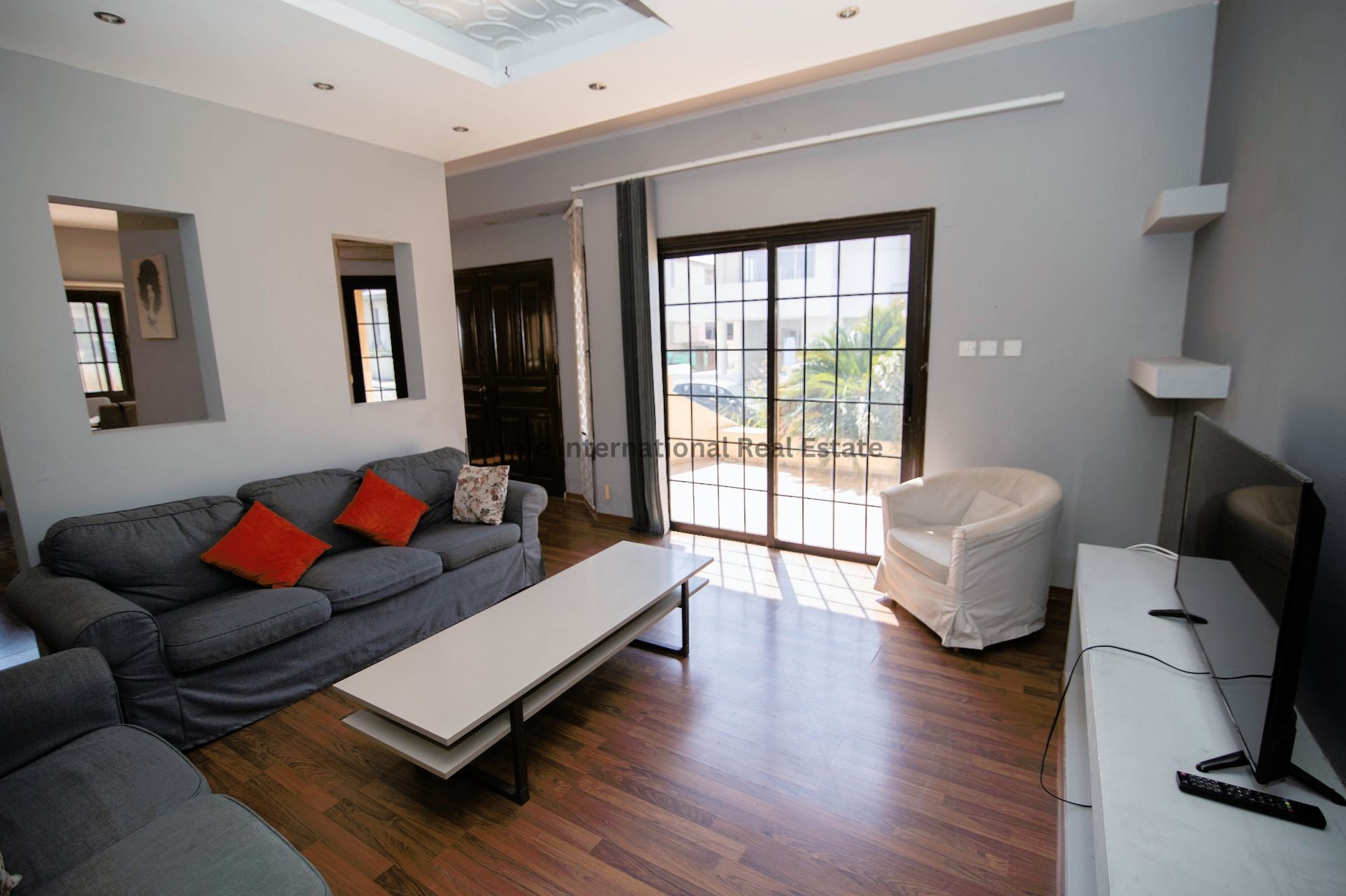 7 bedrooms Villa in Aradippou, Larnaka, Cyprus No. 31570